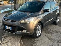 Usata Ford Kuga Titanium 149 CV (109 kW) 2015 Marrone SUV