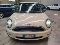 Usata Mini Cooper 75 CV (55 kW) 2010 Bianco Utilitaria