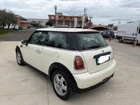 Usata Mini ONE 95 CV (69 kW) 2009 Beige Utilitaria