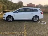 Usata Opel Astra 110 CV (80 kW) 2014 Bianco Station wagon