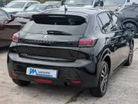 Gebraucht Peugeot 208 Active 102 PS (75 kW) 2023 Schwarz Kleinwagen