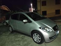Usata Mercedes A180 109 CV (80 kW) 2012 Argento Berlina