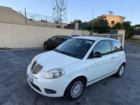Usata Lancia Ypsilon Gold 77 CV (56 kW) 2012 Bianco Utilitaria