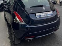 Usata Lancia Ypsilon Gold 69 CV (50 kW) 2021 Blu Utilitaria