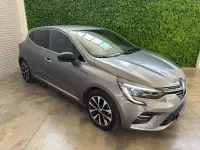 Usata Renault Clio V Techno 91 CV (66 kW) 2023 Grigio scuro metallizato Berlina