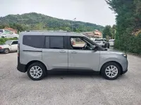 Usata Ford Tourneo Courier Titanium 125 CV (91 kW) 2025 Grigio Monovolume