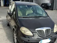 Usata Lancia Musa 101 CV (74 kW) 2004 Marrone Monovolume