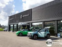 Usata Renault Austral Techno 131 CV (96 kW) 2023 Bianco metallizzato SUV