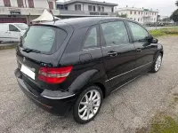 Usata Mercedes B200 140 CV (102 kW) 2007 Nero Monovolume