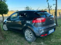 Usata Kia Rio EX 90 CV (66 kW) 2012 Berlina