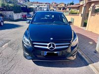 Usata Mercedes B180 Premium 109 CV (80 kW) 2015 Nero Monovolume