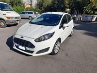 Usata Ford Fiesta 60 CV (44 kW) 2013 Bianco Utilitaria