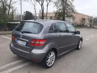 Usata Mercedes B200 193 CV (141 kW) 2009 Grigio Monovolume