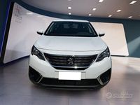 Usata Peugeot 5008 Access 130 CV (95 kW) 2017 Bianco SUV