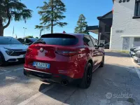Usata Alfa Romeo Stelvio 280 CV (205 kW) 2017 Rosso SUV