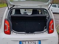 Usata VW up! Move 68 CV (50 kW) 2016 Bianco Utilitaria