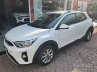 Usata Kia Stonic 101 CV (74 kW) 2020 Bianco SUV