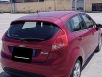 Usata Ford Fiesta 97 CV (71 kW) 2012 Rosso Utilitaria
