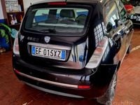 Usado Lancia Ypsilon 2010 Cinzento Citadino