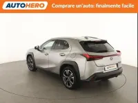 Usata Lexus UX Luxury Line 152 CV (111 kW) 2019 Grigio SUV