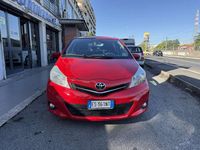 Usata Toyota Yaris Active 90 CV (66 kW) 2013 Rosso Berlina