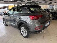 Usata VW T-Roc Life 116 CV (85 kW) 2022 Grigio SUV