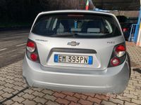 Usata Chevrolet Aveo LS 69 CV (50 kW) 2012 Argento Berlina