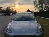 Usata Tesla Model Y Performance 392 kW (534 CV) 2023 Argento SUV