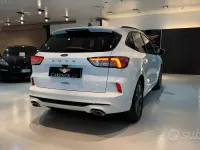 Usata Ford Kuga ST-Line 120 CV (88 kW) 2021 Bianco SUV