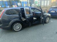 Usata Ford Focus 136 CV (100 kW) 2008 Nero Station wagon