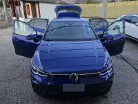 Usata VW Golf VIII R-line 150 CV (110 kW) 2022 Bluazzurro Berlina