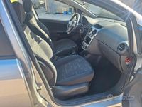 Usata Opel Corsa 2012 Grigio Berlina