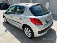 Usata Peugeot 207 95 CV (69 kW) 2009 Grigio Berlina