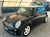 Usata Mini Cooper 116 CV (85 kW) 2005 Nero Utilitaria