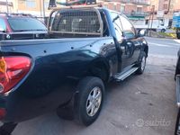 Usata Mitsubishi L200 Invite 136 CV (100 kW) 2014 Blu Pick-up