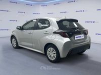 Usata Toyota Yaris Hybrid Active 92 CV (67 kW) 2025 Grigio Berlina