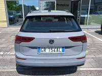 Usata VW Golf VIII Life 116 CV (85 kW) 2024 Grigio Station wagon