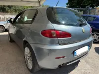Usata Alfa Romeo 147 Distinctive 120 CV (88 kW) 2006 Grigio Utilitaria