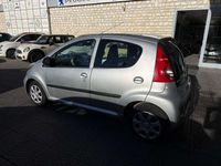 Usata Peugeot 107 Active 68 CV (50 kW) 2009 Argento Utilitaria