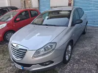 Usata Lancia Delta 120 CV (88 kW) 2012 Utilitaria