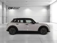 Nuova Mini Cooper Favoured 150 kW (204 CV) 2025 Utilitaria