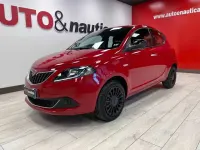 Usata Lancia Ypsilon 69 CV (50 kW) 2022 Rosso Utilitaria