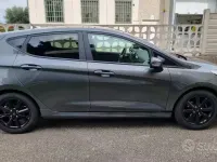 Gebraucht Ford Fiesta ST-Line 86 PS (63 kW) 2018 Grau Kleinwagen