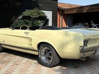 Usata Ford V8 224 CV (164 kW) 1967 Bianco Cabrio