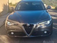 Usata Alfa Romeo Giulia 150 CV (110 kW) 2018 Grigio Berlina
