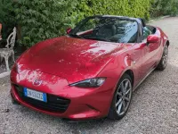 Usata Mazda MX5 Exclusive-Line 184 CV (135 kW) 2023 Rosso Cabrio
