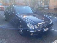 Usata Mercedes E270 Avantgarde 177 CV (130 kW) 2004 Blu/azzurro Berlina