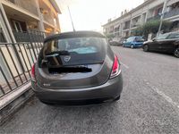 Usata Lancia Ypsilon 69 CV (50 kW) 2018 Grigio Utilitaria