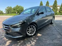 Usata Mercedes A180 116 CV (85 kW) 2020 Grigio Berlina