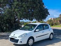 Usata Renault Clio III 68 CV (50 kW) 2010 Bianco Utilitaria